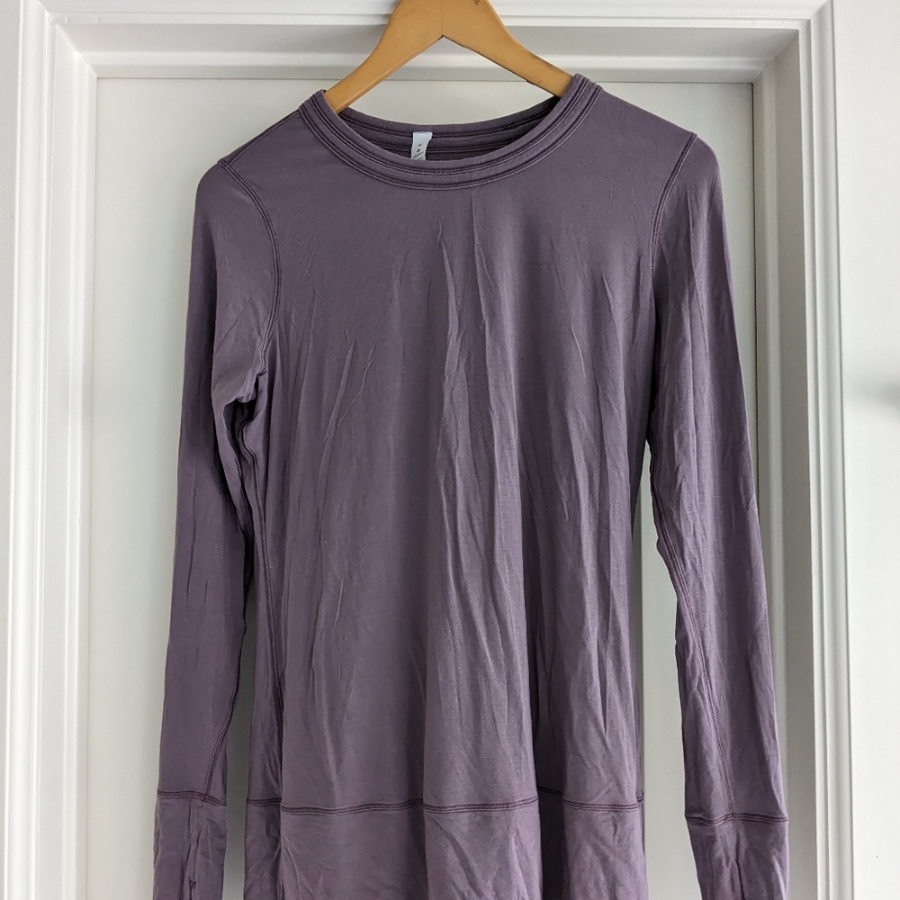 Lululemon long sleeve women's top medium